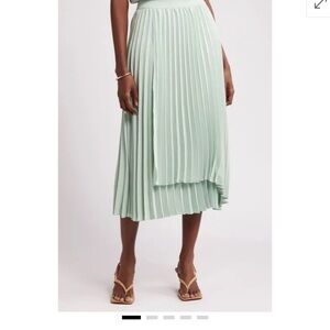 NWT Nordstrom Light Green Pleated Midi Skirt